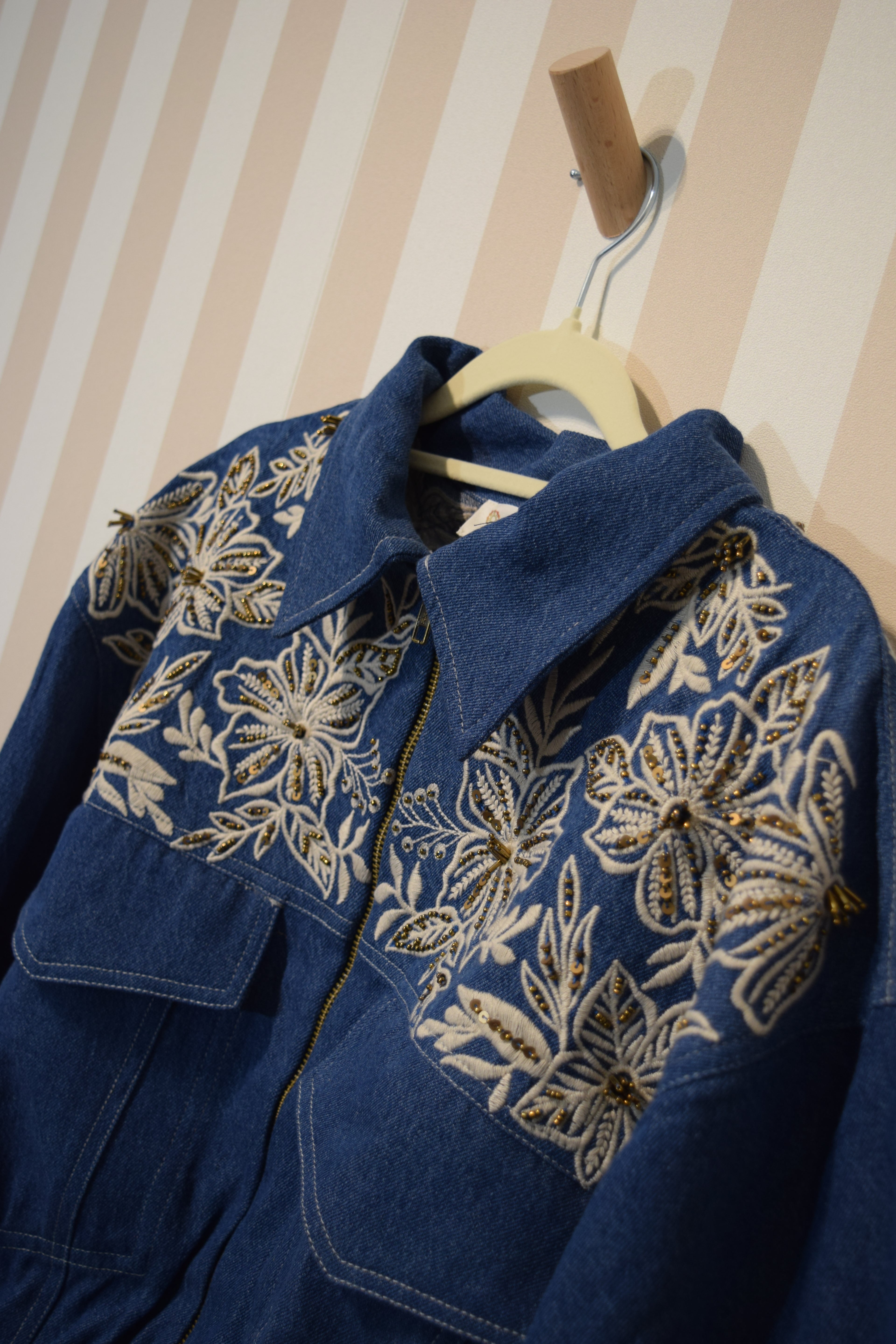 Chaqueta Vaquera Con Pedrería