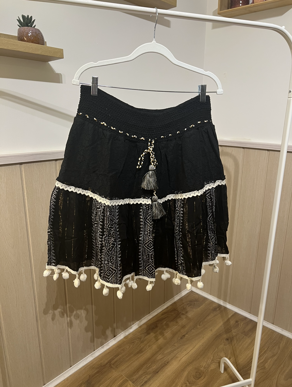 Falda Negra