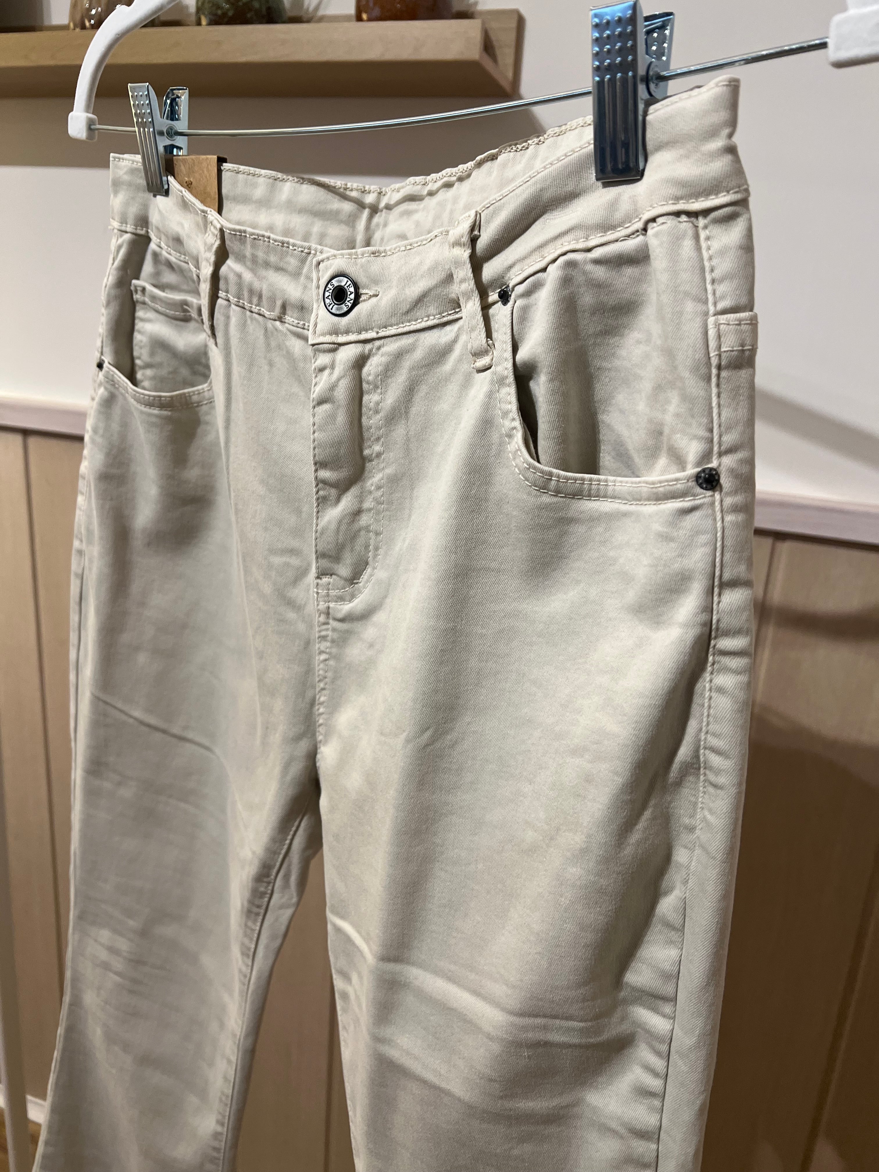 Pantalón Beige Campana