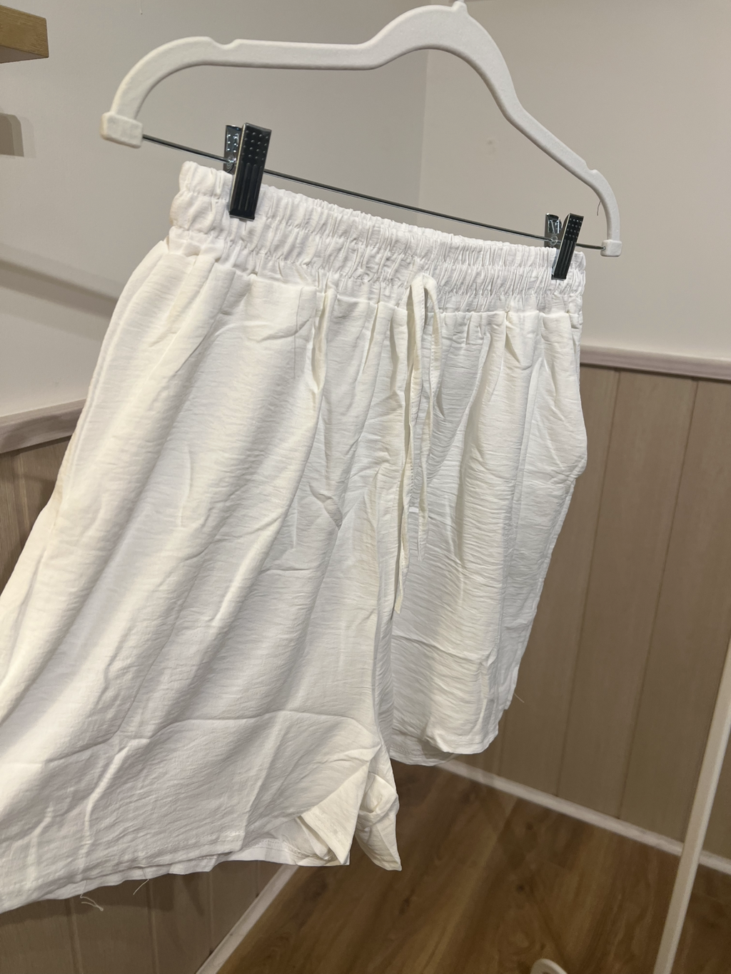 Short Liso