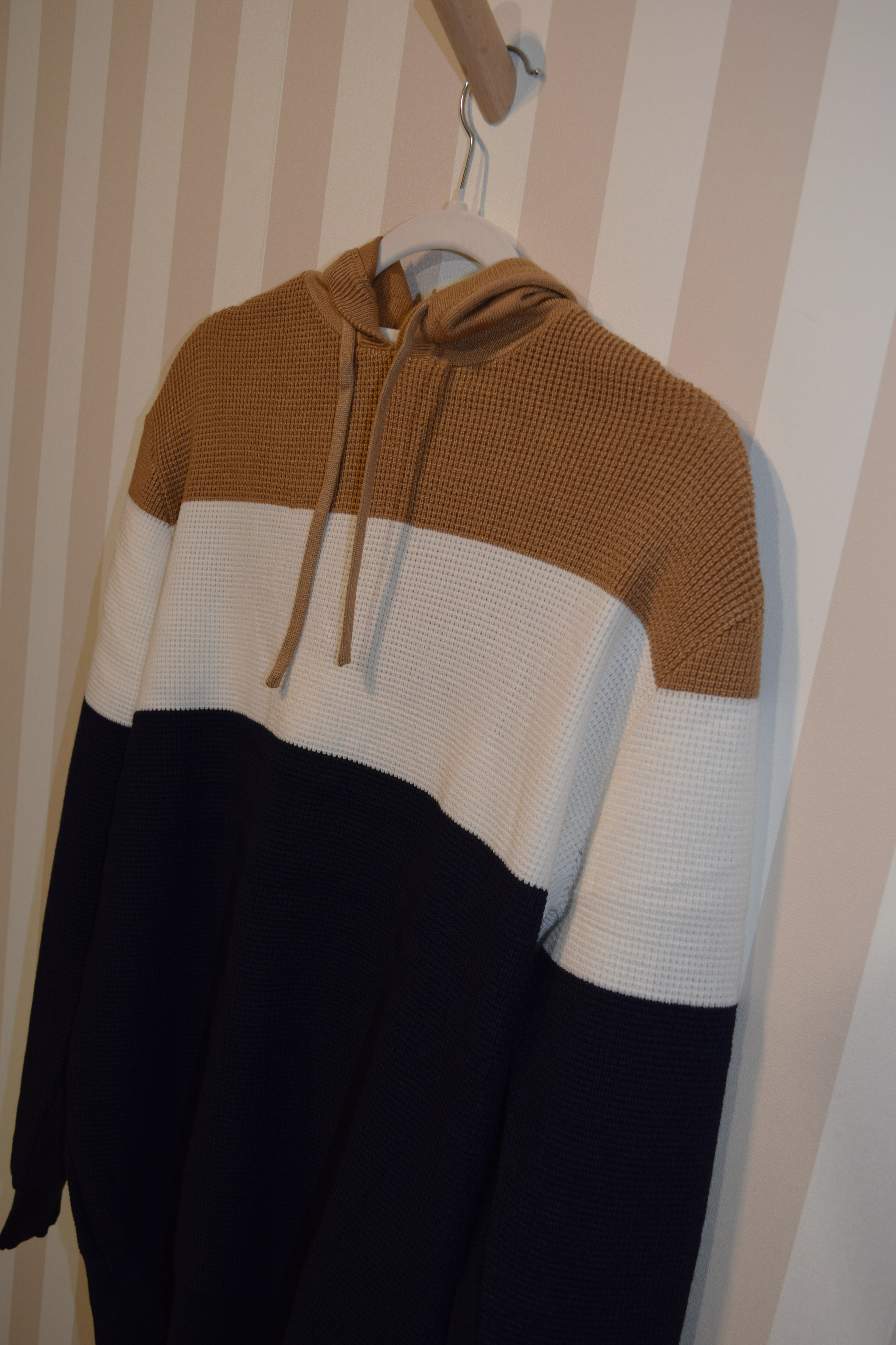 Jersey Tres Colores Con Capucha