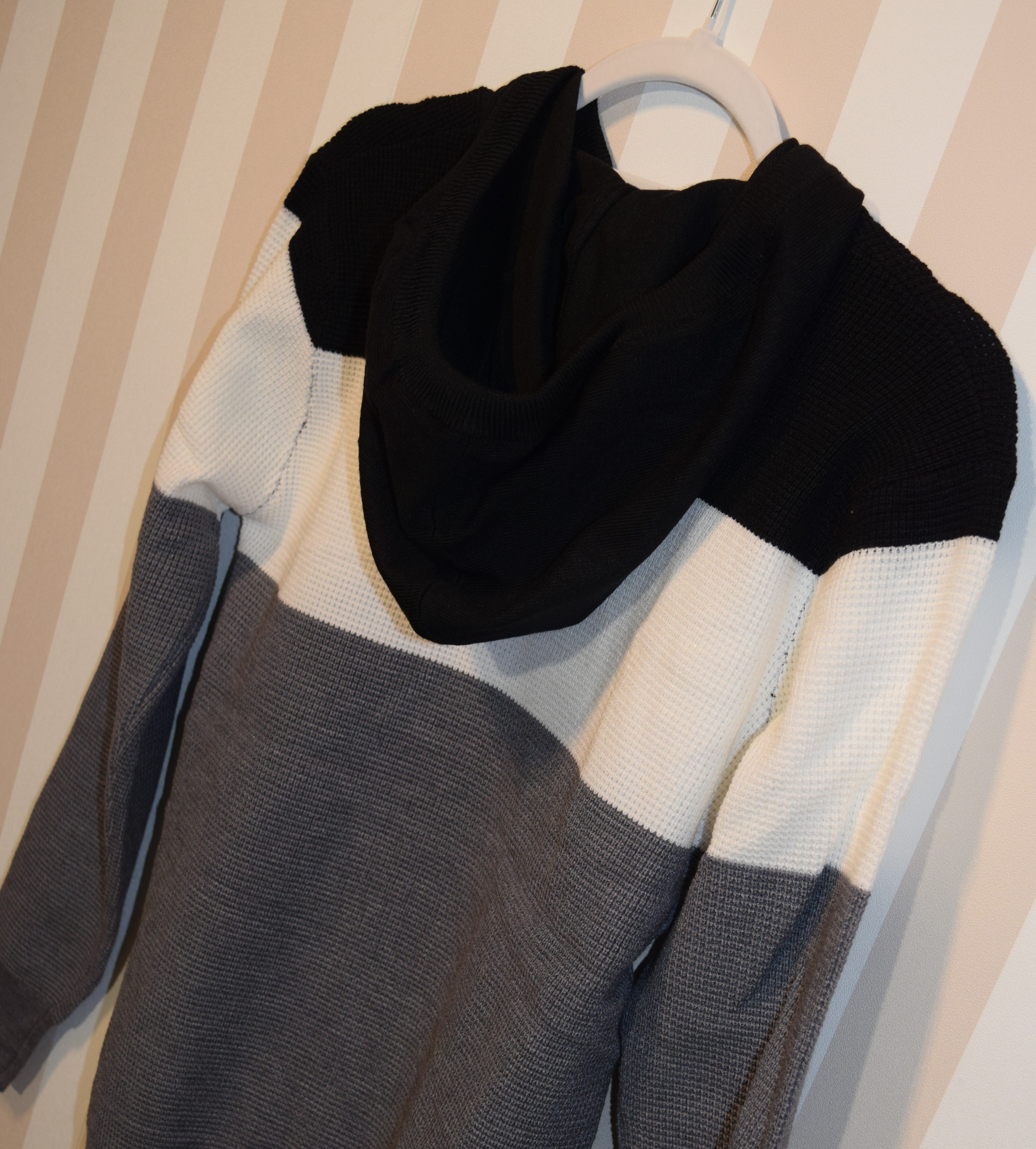 Jersey Tres Colores Con Capucha