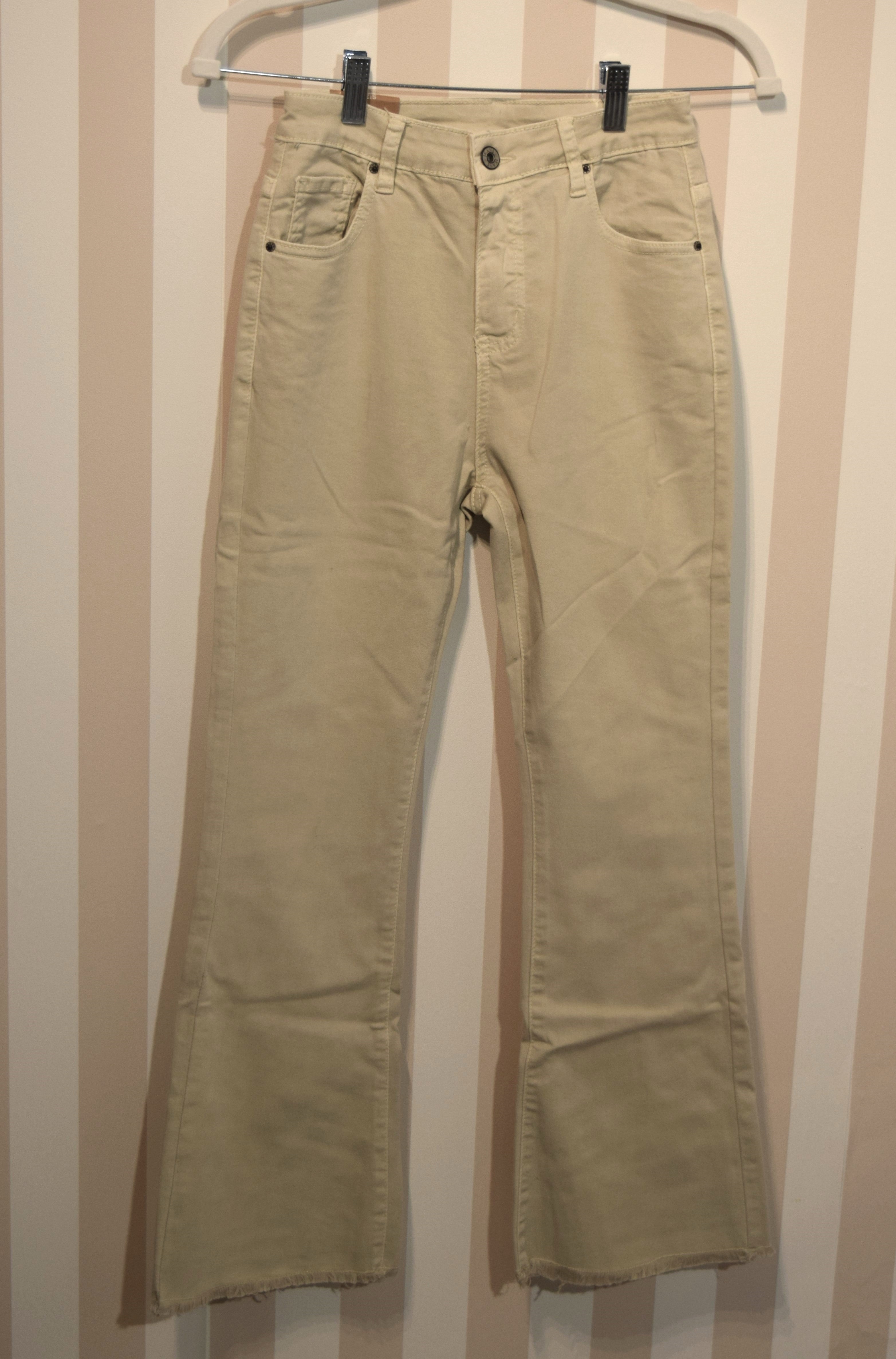 Pantalón Beige Campana