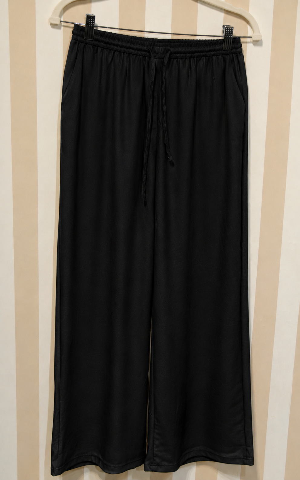 Pantalón Vaporoso Satinado Con Bolsillos