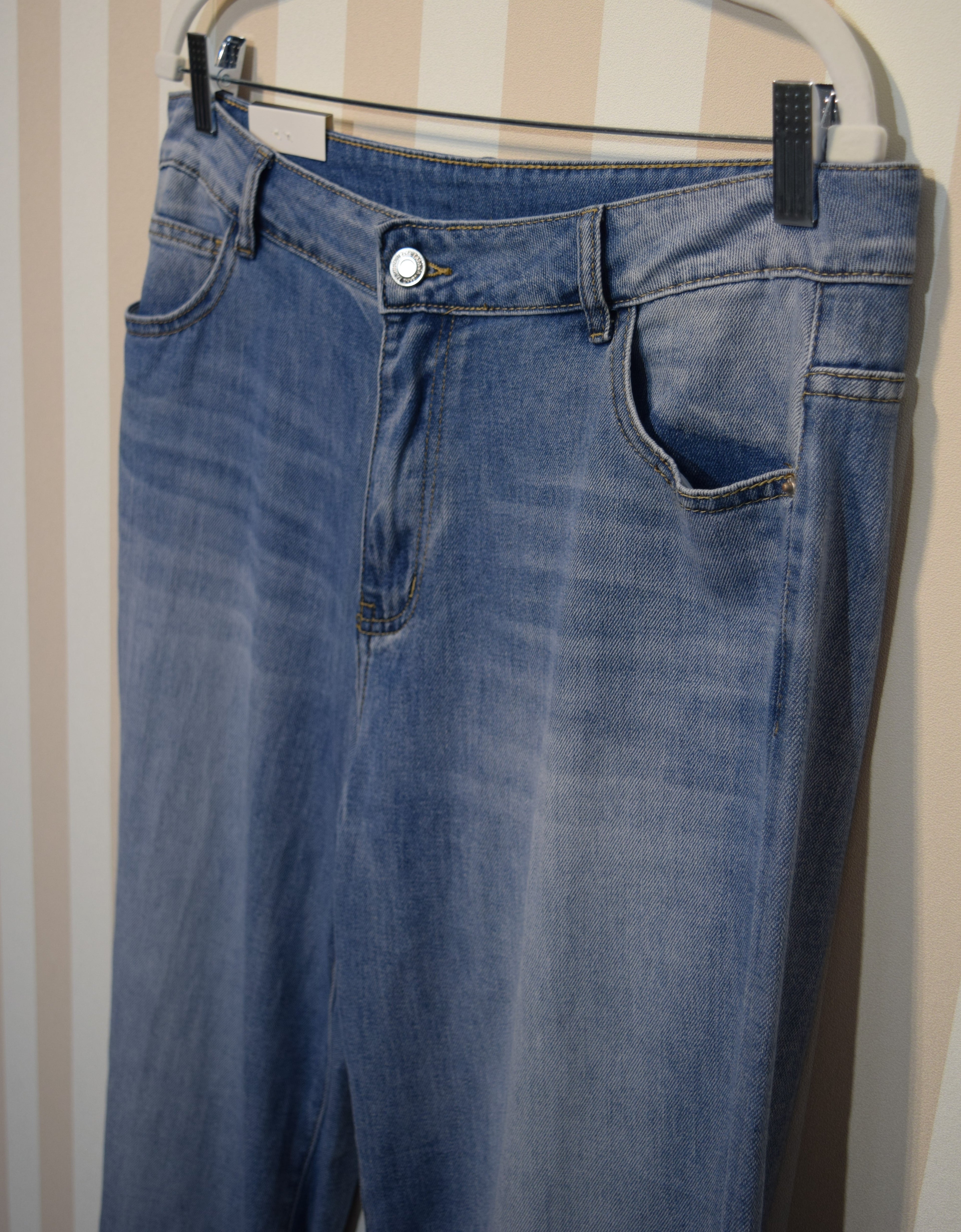 Pantalón Vaquero Pata Ancha Talla Grande